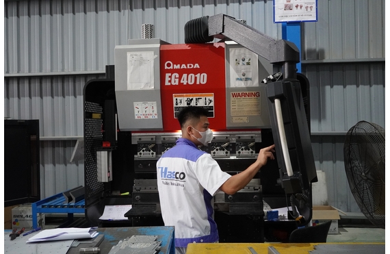 Máy chấn AMADA EG 4010