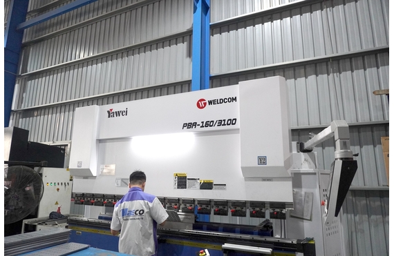 Máy chấn gấp tôn 